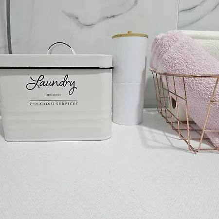 Charming 2 Bedroom In Heart Of