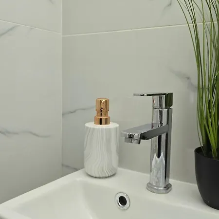 Appartement Charming 2 Bedroom In Heart Of Skopje