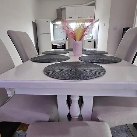 Appartement Charming 2 Bedroom In Heart Of *