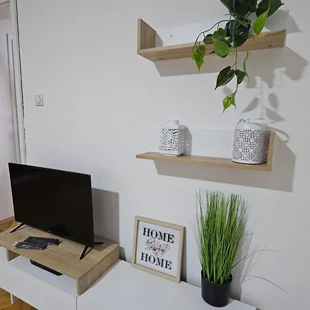 Charming 2 Bedroom In Heart Of Skopje