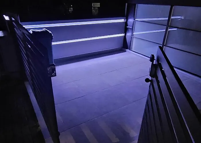 Charming 2 Bedroom In Heart Of *