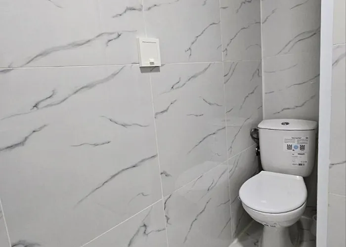 Apartman Charming 2 Bedroom In Heart Of Szkopje