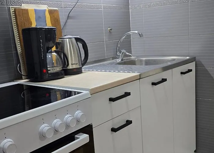 Apartman Charming 2 Bedroom In Heart Of