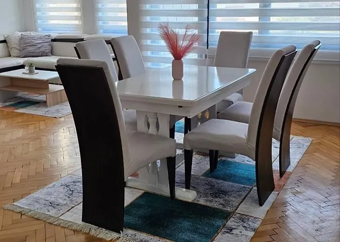 Charming 2 Bedroom In Heart Of Apartman