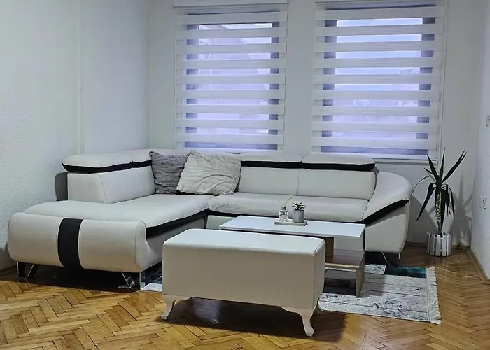 Apartman Charming 2 Bedroom In Heart Of